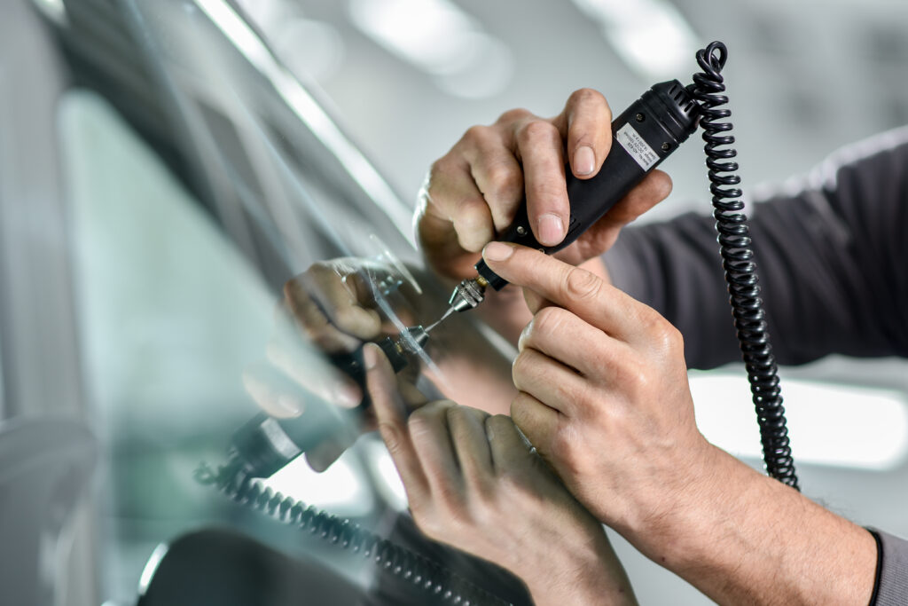 Autoglas Reperatur Auto Leeb